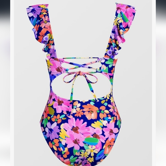 SOLD. CUPSHE Women's Ruffled One Piece #538 - Picture 9 of 11